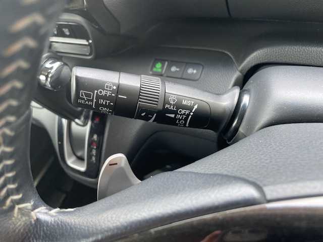 ホンダ Ｎ ＢＯＸ カスタム G EX ターボ ホンダセンシング 三重県 2018(平30)年 6.2万km プラチナホワイトパール ホンダセンシング/・衝突軽減ブレーキ/・誤発進抑制機能/・後方誤発進抑制機能/・歩行者事故低減ステアリング/・先行車発進お知らせ機能/・アダプティブクルーズコントロール/・車線維持支援システム/・オートハイビーム/・標識認識機能/・路外逸脱抑制機能/ターボ/純正8型ナビ/フルセグTV/【CD/DVD/SD/Bluetooth/USB/AUX】/バックカメラ/ビルトインETC/ドライブレコーダー/両側パワースライドドア/パドルシフト/ハーフレザーシート/レザー調シートカバー/オートライト/LEDヘッドランプ/LEDフロントフォグランプ/プッシュスタート/スマートキー/スペアキー/純正フロアマット