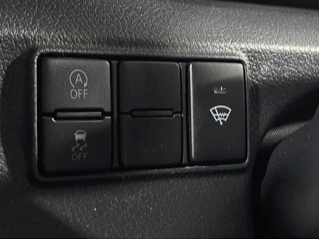 トヨタ シエンタ X 沖縄県 2019(令1)年 4.8万km エアーイエロー 県外仕入/禁煙車/スマートキー/社外ナビ(BT/フルセグ/CD/DVD/ラジオ)/ワンオーナー/片側パワースライドドア/純正フロアマット/社外15インチAW/USBポート