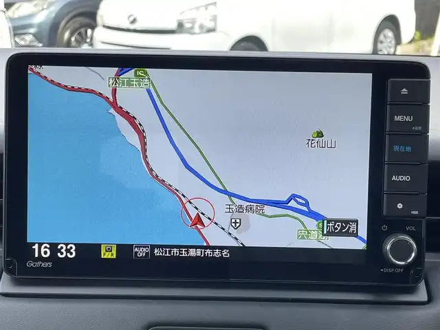 ホンダ ヴェゼル ハイブリッド e:HEV Z 島根県 2021(令3)年 4.2万km パール ホンダセンシング /純正ナビ/CD/DVD/DTV/Bluetooth/USB/バックカメラ/パワーバックドア /レーダークルーズコントロール/ハーフレザー調シート/シートヒーター /ステアリングスイッチ/パドルシフト/ドライブレコーダー/ビルトインETC/スマートキー/スペアキー /プッシュスタート /純正フロアマット/ドアバイザー/コーナーセンサー /BSM/置くだけ充電