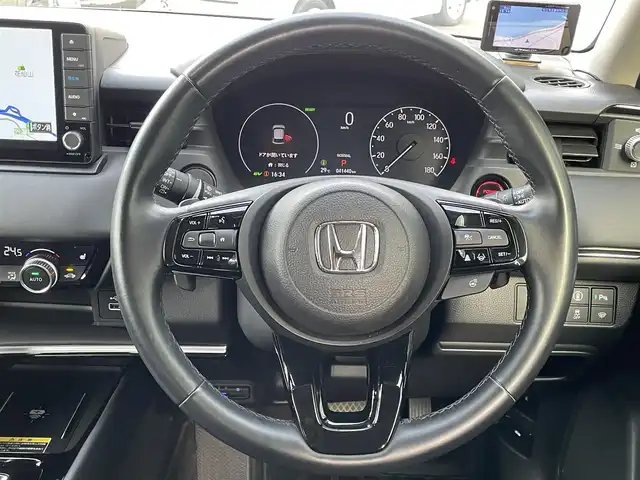 ホンダ ヴェゼル ハイブリッド e:HEV Z 島根県 2021(令3)年 4.2万km パール ホンダセンシング /純正ナビ/CD/DVD/DTV/Bluetooth/USB/バックカメラ/パワーバックドア /レーダークルーズコントロール/ハーフレザー調シート/シートヒーター /ステアリングスイッチ/パドルシフト/ドライブレコーダー/ビルトインETC/スマートキー/スペアキー /プッシュスタート /純正フロアマット/ドアバイザー/コーナーセンサー /BSM/置くだけ充電