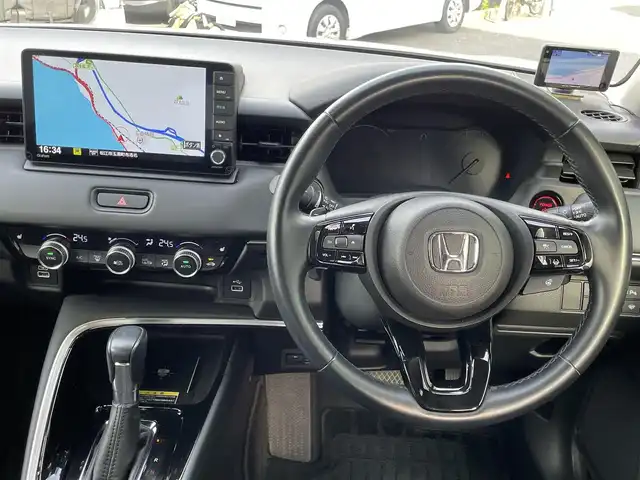 ホンダ ヴェゼル ハイブリッド e:HEV Z 島根県 2021(令3)年 4.2万km パール ホンダセンシング /純正ナビ/CD/DVD/DTV/Bluetooth/USB/バックカメラ/パワーバックドア /レーダークルーズコントロール/ハーフレザー調シート/シートヒーター /ステアリングスイッチ/パドルシフト/ドライブレコーダー/ビルトインETC/スマートキー/スペアキー /プッシュスタート /純正フロアマット/ドアバイザー/コーナーセンサー /BSM/置くだけ充電