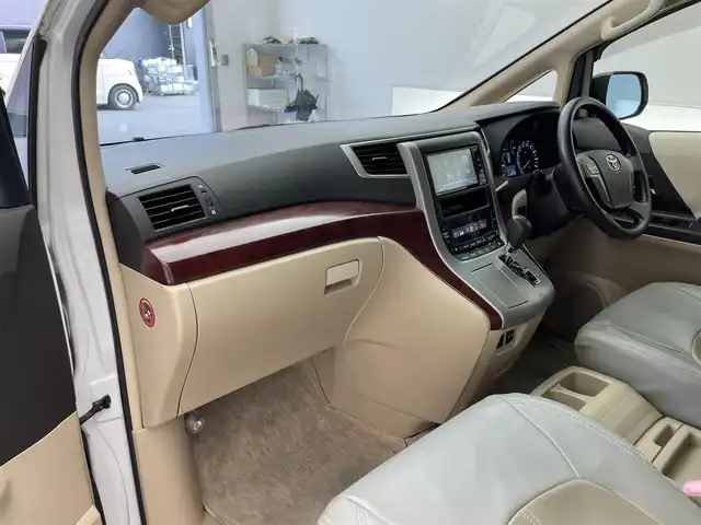 トヨタ ヴェルファイア 2．4X 滋賀県 2011(平23)年 15万km ホワイトパールクリスタルシャイン 禁煙車/社外ナビ/(CD/DVD/フルセグ/Bluetooth)/バックカメラ/フリップダウンモニター/両側電動/ステアリングスイッチ/ETC/スマートキー/プッシュスタート/コーナーセンサー