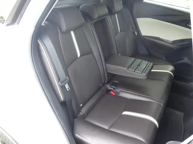 マツダ ＣＸ－３ 20S エクスクルーシブモッズ 千葉県 2018(平30)年 5.5万km セラミックM スマートシティブレーキサポート/ブラインドスポットモニタリング/アクティブ・ドライビング・ディスプレイ/ブラウン/ホワイトレザーシート/前席シートヒーター/純正SDナビ/地デジTV/【DVD/CD再生機能　Bluetooth接続】/360°ビュー・モニター/革巻きステアリング/ステアリングヒーター/ステアリングスイッチ/ETC/LEDヘッドライト/フォグライト/ウインカーミラー/コーナーセンサー/純正18インチアルミホイル/サイド/カーテンエアバッグ/アドバンストキーレスエントリー