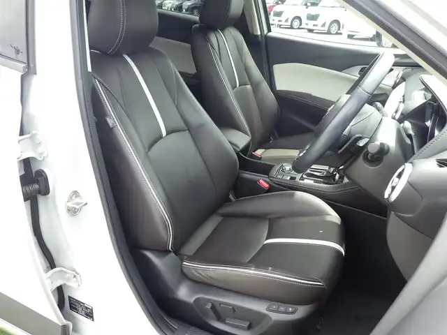 マツダ ＣＸ－３ 20S エクスクルーシブモッズ 千葉県 2018(平30)年 5.5万km セラミックM スマートシティブレーキサポート/ブラインドスポットモニタリング/アクティブ・ドライビング・ディスプレイ/ブラウン/ホワイトレザーシート/前席シートヒーター/純正SDナビ/地デジTV/【DVD/CD再生機能　Bluetooth接続】/360°ビュー・モニター/革巻きステアリング/ステアリングヒーター/ステアリングスイッチ/ETC/LEDヘッドライト/フォグライト/ウインカーミラー/コーナーセンサー/純正18インチアルミホイル/サイド/カーテンエアバッグ/アドバンストキーレスエントリー