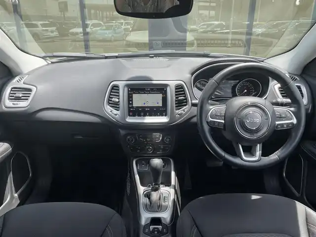 クライスラー・ジープ ジープ コンパス ロンジチュード 石川県 2019(平31)年 5.5万km パール 衝突軽減ブレーキ/アダプティブクルーズコントロール/ブラインドスポットモニター/パーキングアシスト/純正ナビ/フルセグＴＶ/バックカメラ/ＡｐｐｌｅＣａｒＰｌａｙ/クリアランスソナー/ＥＴＣ