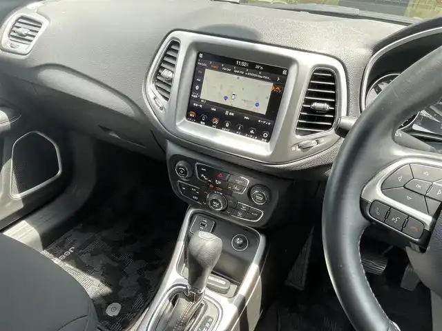 クライスラー・ジープ ジープ コンパス ロンジチュード 石川県 2019(平31)年 5.5万km パール 衝突軽減ブレーキ/アダプティブクルーズコントロール/ブラインドスポットモニター/パーキングアシスト/純正ナビ/フルセグＴＶ/バックカメラ/ＡｐｐｌｅＣａｒＰｌａｙ/クリアランスソナー/ＥＴＣ
