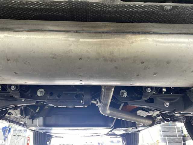 トヨタ ハリアー ハイブリッド Z レザーパッケージ 岐阜県 2022(令4)年 1.2万km プレシャスブラックパール 純正ナビ/（Bluetooth/AUX/USB/フルセグ）/パノラミックビューモニター/ワイヤレス充電/ETC2.0/JBLサウンド/シートヒーター/エアシート/レザーシート/デジタルインナーミラー/パワーシート（運転席ポジショニングメモリー）/プリクラッシュセーフティ/レーントレーシングアシスト/レーダークルーズコントロール/ブラインドスポットモニター/クリアランスソナー/オートLEDライト/ドライブレコーダー/ステアリングスイッチ