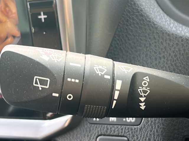 トヨタ ヴォクシー ZS 煌 福岡県 2018(平30)年 4.8万km ホワイトパールクリスタルシャイン ・11インチALPINEナビ/（BLUETOOTH/フルセグ/バックカメラ/・スペアキー/・ビルトインETC/・フリップダウンモニター/・WAC/・アイドリングストップ/・クルーズコントロール/・両側パワースライドドア/・純正フロアマット/・純正アルミホイール/・横滑り防止装置/・レーンキープアシスト/・オートマチックハイビーム/・エコモード/・ISOFIX/・トヨタセーフティセンス/・LEDヘッドライト/・保証書/・取扱説明書