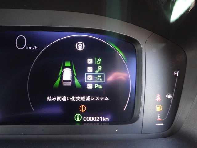 ホンダ ステップワゴン スパーダ eHEV プレミアムライン 千葉県 2025(令7)年 0.1万km未満 プラチナホワイトパール e:HEV スパーダ プレミアムライン　純正11.4インチナビ/ホンダセンシング/・衝突軽減ブレーキ（CMBS）/・車線維持支援システム（LKAS）/・アダプティブクルーズコントロール（ACC）/・後方誤発進抑制機能/・誤発進抑制機能/パワーバックドア/両側パワースライドドア/ホンダコネクトナビ/地デジTV/【DVD/CD再生機能　Bluetooth接続】/【Apple CarPlay　Android Auto対応】/マルチビューカメラシステム/ハーフレザーシート/前席シートヒーター/革巻きステアリング/ステアリングスイッチ/パドルシフト/LEDヘッドライト/フォグライト/ウインカーミラー/コーナーセンサー/純正17インチアルミホイル/サイド/カーテンエアバッグ/Honda スマートキー