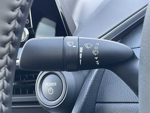 トヨタ プリウス X 滋賀県 2023(令5)年 0.1万km未満 スーパーホワイトⅡ 9型ディスプレイオーディオ/・フルセグTV/・Bluetooth/・USB/・バックカメラ/ETC/100V充電/コーナーセンサー/トヨタセーフティーセンス/・プリクラッシュセーフティー/・レーダークルーズコントロール/・レーントレーシングアシスト/・レーンディパーチャーアラート/・アダプティブハイビームシステム/・ロードサインアシスト/ブラインドスポットモニター/電格ウィンカーミラー/オートリトラミラー/ドアミラーヒーター/ドアバイザー/プッシュスタート/スマートキー