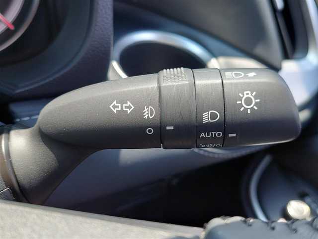 トヨタ ノア Z 千葉県 2023(令5)年 4万km アティチュードブラックマイカ 純正10.5型ディスプレイオーディオ/【FM/AM/BT/TV/DISC/USB】/バックカメラ/ETC2.0/両側電動スライドドア/レーダークルーズコントロール/シートヒーター/コーナーセンサー/LEDヘッドライト/LEDフォグランプ/純正16インチAW/プッシュスタート/スマートキー