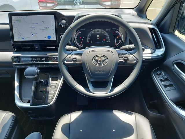 トヨタ ノア Z 千葉県 2023(令5)年 4万km アティチュードブラックマイカ 純正10.5型ディスプレイオーディオ/【FM/AM/BT/TV/DISC/USB】/バックカメラ/ETC2.0/両側電動スライドドア/レーダークルーズコントロール/シートヒーター/コーナーセンサー/LEDヘッドライト/LEDフォグランプ/純正16インチAW/プッシュスタート/スマートキー