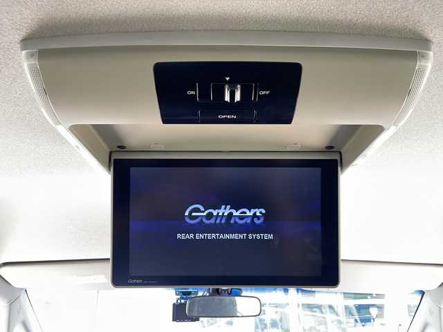 ホンダ ステップワゴン スパーダ クールスピリット 静岡県 2015(平27)年 6.9万km ホワイトオーキッドパール 純正SDナビ/・CD/・DVD/・フルセグＴＶ/・Bluetooth/・HDMI/・AM/・FM/主要装備/・両側パワスラ/・後席モニター/・ホンダセンシング/・衝突軽減/・レーンキープ/・追従クルコン/・コーナーセンサー前後/・バックカメラ/・ドラレコ前/・ビルトインＥＴＣ/・ハーフレザーシート/・シートヒーター/・ヒーテッドドアミラー/・パドルシフト/・純正フロアマット/・純正アルミホイール