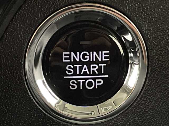 ホンダ ステップワゴン スパーダ クールスピリット 大阪府 2015(平27)年 6.9万km ホワイトオーキッドパール 禁煙車/ホンダセンシング/　・衝突軽減ブレーキ/　・誤発進抑制機能/　・歩行者事故軽減ステアリング/　・路外逸脱抑制機能/　・アダプティブ・クルーズ・コントロール/　・車線維持支援システム/　・先行車発進お知らせ機能/　・標識認識機能/純正ナビ/　（Bluetooth/CD/DVD）/フルセグTV/バックカメラ/両側パワースライドドア/ハーフレザーシート/シートヒーター/LEDヘッドライト/オートライト/フォグランプ/純正17インチアルミホイール/革巻きステアリング/スマートキー/ETC