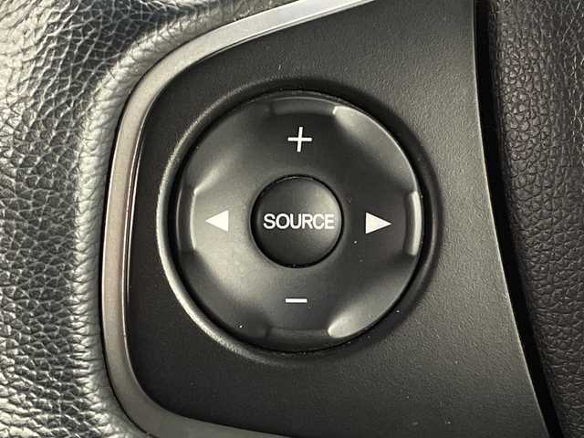 ホンダ ステップワゴン スパーダ クールスピリット 大阪府 2015(平27)年 6.9万km ホワイトオーキッドパール 禁煙車/ホンダセンシング/　・衝突軽減ブレーキ/　・誤発進抑制機能/　・歩行者事故軽減ステアリング/　・路外逸脱抑制機能/　・アダプティブ・クルーズ・コントロール/　・車線維持支援システム/　・先行車発進お知らせ機能/　・標識認識機能/純正ナビ/　（Bluetooth/CD/DVD）/フルセグTV/バックカメラ/両側パワースライドドア/ハーフレザーシート/シートヒーター/LEDヘッドライト/オートライト/フォグランプ/純正17インチアルミホイール/革巻きステアリング/スマートキー/ETC