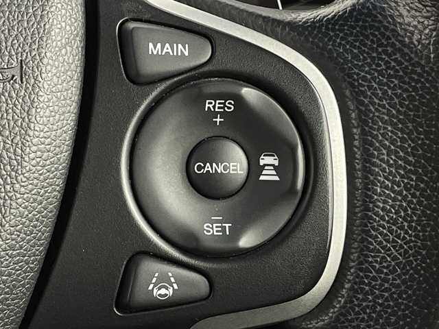 ホンダ ステップワゴン スパーダ クールスピリット 大阪府 2015(平27)年 6.9万km ホワイトオーキッドパール 禁煙車/ホンダセンシング/　・衝突軽減ブレーキ/　・誤発進抑制機能/　・歩行者事故軽減ステアリング/　・路外逸脱抑制機能/　・アダプティブ・クルーズ・コントロール/　・車線維持支援システム/　・先行車発進お知らせ機能/　・標識認識機能/純正ナビ/　（Bluetooth/CD/DVD）/フルセグTV/バックカメラ/両側パワースライドドア/ハーフレザーシート/シートヒーター/LEDヘッドライト/オートライト/フォグランプ/純正17インチアルミホイール/革巻きステアリング/スマートキー/ETC