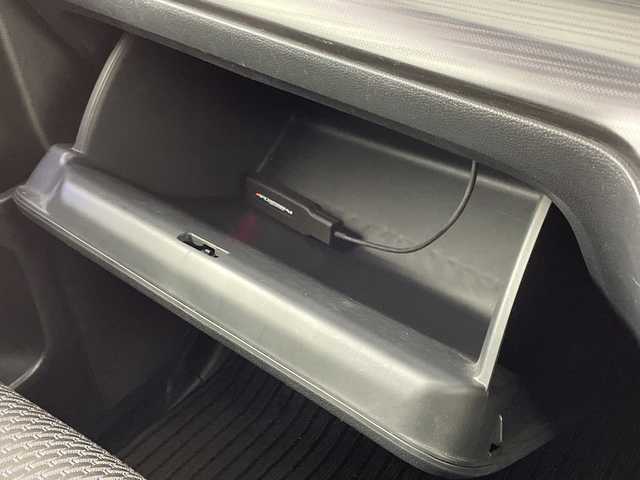 ホンダ ステップワゴン スパーダ クールスピリット 大阪府 2015(平27)年 6.9万km ホワイトオーキッドパール 禁煙車/ホンダセンシング/　・衝突軽減ブレーキ/　・誤発進抑制機能/　・歩行者事故軽減ステアリング/　・路外逸脱抑制機能/　・アダプティブ・クルーズ・コントロール/　・車線維持支援システム/　・先行車発進お知らせ機能/　・標識認識機能/純正ナビ/　（Bluetooth/CD/DVD）/フルセグTV/バックカメラ/両側パワースライドドア/ハーフレザーシート/シートヒーター/LEDヘッドライト/オートライト/フォグランプ/純正17インチアルミホイール/革巻きステアリング/スマートキー/ETC