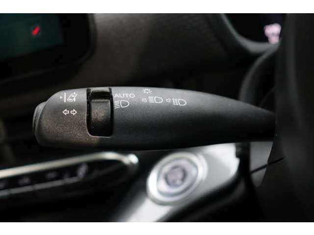 フィアット ５００ｅ アイコン 大分県 2023(令5)年 0.5万km 青 ワンオーナー/衝突被害軽減ブレーキ/アダプティブクルーズコントロール/ブラインドスポットモニター/レーンキーピングアシスト/ガラスルーフ/UConnect/ＣａｒＰｌａｙ/DTV/Bluetooth/ワイヤレスチャージャー/バックカメラ/FIATモノグラムエコレザーシート/シートヒーター/ＬＥＤヘッドライト/オートハイビーム/Hold And Go/純正１７インチＡＷ/ＥＴＣ