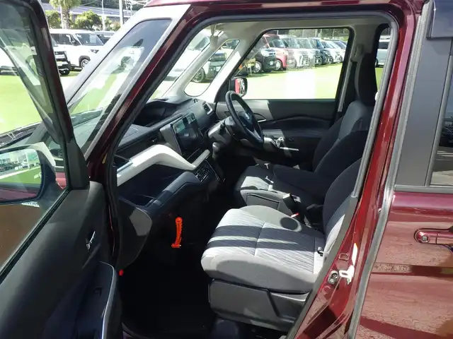 スズキ ソリオ HV MZ 千葉県 2023(令5)年 4.1万km メロウディープレッドパール デュアルカメラブレーキサポート/両側パワースライドドア/純正メモリーナビ/地デジTV/【DVD/CD再生機能　Bluetooth接続】/【Apple CarPlay　Android Auto対応】/全方位モニター/ドライブレコーダー/革巻きステアリング/ETC/LEDヘッドライト/フォグライト/ウインカーミラー/リアコーナーセンサー/純正15インチアルミホイル/携帯リモコン