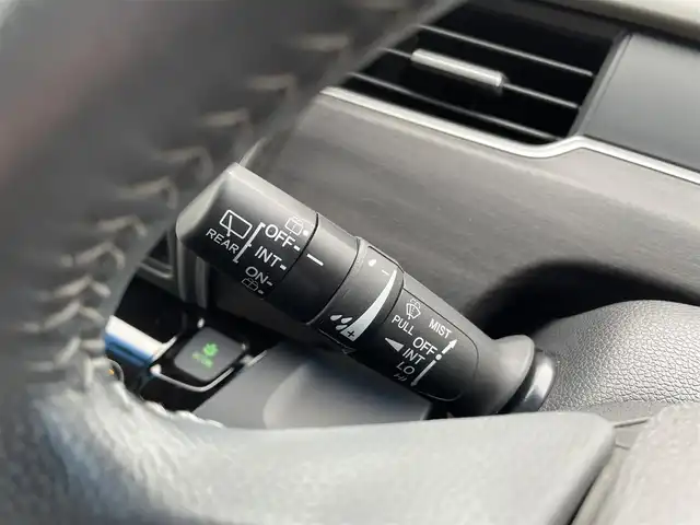 ホンダ フリード ハイブリット EX 東京都 2018(平30)年 7.7万km ホワイトオーキッドパール Honda SENSING/・衝突軽減ブレーキ/・誤発進抑制機能/・路外逸脱抑制機能/・アダプティブクルーズコントロール/・車線維持支援システム/・先行車発進お知らせ機能/プッシュスタート/寒冷地/コンフォートビューパッケージ/純正9インチナビ/フルセグTV/バックカメラ/ビルトインETC/ドライブレコーダー/両側パワースライドドア/ハーフレザーシート/シートヒーター/後席ロールサンシェード/LEDヘッドライト/ドアバイザー/スマートキー/15インチ純正アルミホイール