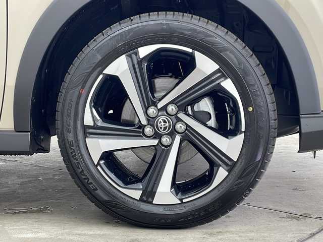 トヨタ ライズ Z 兵庫県 2025(令7)年 0.1千km ナチュラルベージュマイカM ・社外ナビ/BT/USB/ipod/Apple CarPlay/Android Auto/TV/・バックカメラ/・スマートアシストIII/・プリクラッシュセーフティ/・レーンディパーチャーアラート/・レーダークルーズコントロール/・クリアランスソナー/・スマートペダル/・電動パーキングブレーキ/・ブレーキホールド/・前席シートヒーター/・オートエアコン/・ステアリングリモコン/・LEDヘッドライト/・オートライト/・フォグランプ/・スマートキー/・スペアキー/・プッシュスタート/・純正17インチAW/・後席USBポート/・ワンオーナー