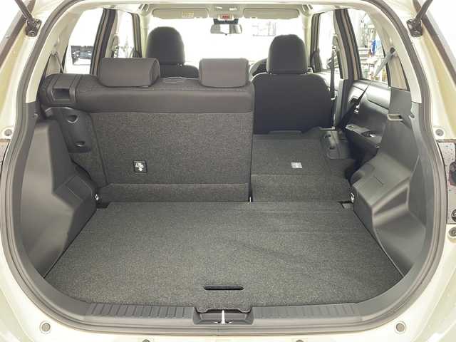 トヨタ ライズ Z 兵庫県 2025(令7)年 0.1千km ナチュラルベージュマイカM ・社外ナビ/BT/USB/ipod/Apple CarPlay/Android Auto/TV/・バックカメラ/・スマートアシストIII/・プリクラッシュセーフティ/・レーンディパーチャーアラート/・レーダークルーズコントロール/・クリアランスソナー/・スマートペダル/・電動パーキングブレーキ/・ブレーキホールド/・前席シートヒーター/・オートエアコン/・ステアリングリモコン/・LEDヘッドライト/・オートライト/・フォグランプ/・スマートキー/・スペアキー/・プッシュスタート/・純正17インチAW/・後席USBポート/・ワンオーナー