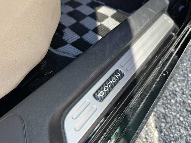 ダイハツ コペン セロ 福岡県 2015(平27)年 4.5万km ブリティッシュグリーンマイカ 社外KENWOOD７インチナビ/　（iPod/USB/SD/CD/DVD/ワンセグ/FM/AM/STANDBY/交通情報）/純正ウッドシフトノブ/インパネパネルウッド調/MOMOステアリング/社外WORK EMOTION１６インチホイール/シートヒーター（D席＋N席）/ETC/電動オープン/横滑り防止装置/盗難防止装置