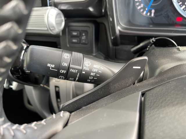 スズキ クロスビー HYBRID MZ 愛知県 2021(令3)年 3.5万km タフカーキパールメタリック/ブラック2トーン 純正8型ナビ/全方位カメラ/レーダークルーズコントロール/ブラックインテリアパッケージ/シートヒーター/バックカメラ/コーナーセンサー/純正アルミホイール/LEDヘッドライト/パドルシフト/オートマチックハイビーム/ドライブレコーダー/ETC/衝突軽減システム/フルセグ/CD DVD/Bluetooth/ステアリングスイッチ/スマートキー/プッシュスタート