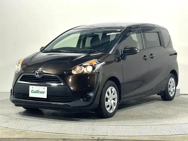 トヨタ シエンタ G 大阪府 2017(平29)年 0.5万km ヴィンテージブラウンパールクリスタルシャイン 純正ナビＴＶ（ＣＤ再生／Ｂｌｕｅｔｏｏｔｈ接続）　衝突軽減　両側パワスラ　バックカメラ　ＥＴＣ　オートハイビーム　レーンアシスト　アイドリングストップ　ハロゲンライト　スマートキー　プッシュスタート