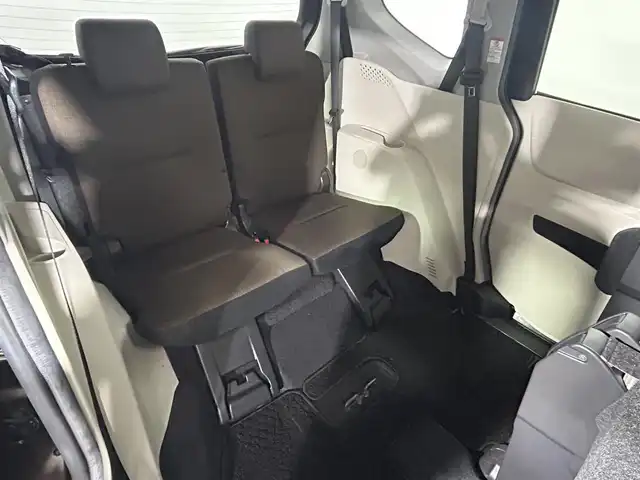 トヨタ シエンタ G 大阪府 2017(平29)年 0.5万km ヴィンテージブラウンパールクリスタルシャイン 純正ナビＴＶ（ＣＤ再生／Ｂｌｕｅｔｏｏｔｈ接続）　衝突軽減　両側パワスラ　バックカメラ　ＥＴＣ　オートハイビーム　レーンアシスト　アイドリングストップ　ハロゲンライト　スマートキー　プッシュスタート