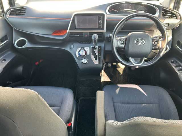 トヨタ シエンタ G 千葉県 2016(平28)年 10.8万km ブラックマイカ ワンオーナー　純正ナビNSZT-W66T　両側パワースライドドア　バックカメラ　純正フリップダウンモニター　ＢＴ　ＥＴＣ　オートマチックハイビーム　Ｗエアバッグ　プッシュスタート　スマートキー　マット