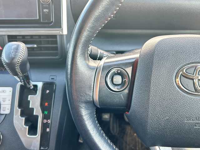 トヨタ シエンタ G 千葉県 2016(平28)年 10.8万km ブラックマイカ ワンオーナー　純正ナビNSZT-W66T　両側パワースライドドア　バックカメラ　純正フリップダウンモニター　ＢＴ　ＥＴＣ　オートマチックハイビーム　Ｗエアバッグ　プッシュスタート　スマートキー　マット