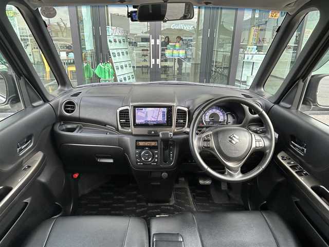 スズキ スペーシア カスタム Z ターボ 愛媛県 2016(平28)年 9.2万km スチールシルバーM 社外ナビ【KXM-E503W】/CD/DVD/Bluetooth/フルセグTV/バックカメラ/ビルトインETC/前後ドライブレコーダー/左側パワースライド/HIDヘッドライト/純正15インチAW /革巻きステアリング/ステアリングスイッチ/パドルシフト/電動格納ミラー/革調シートカバー/プッシュスタート