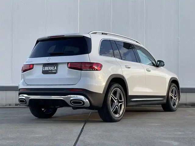 メルセデス・ベンツ ＧＬＢ２００ｄ AMGライン 東京都 2020(令2)年 3.6万km デジタルホワイト サンルーフ/純正ナビ（フルセグTV・Bluetooth・USB・AppleCarPlay・AndoroidoAuto）/アダプティブクルーズコントロール/パーキングアシスト/バックカメラ/全方位カメラ/BSM/ビルトインETC2.0/前席パワーシート/前席シートヒーター/電動リアゲート/コーナーセンサー/横滑り防止装置/衝突軽減ブレーキ/レーンキープアシスト/LEDオートライト/オートハイビーム/ルーフレール/純正フロアマット/3列シート/ハーフレザーシート/スマートキー/プッシュスタート/スペアキーｘ１/ターボ/アイドリングストップ