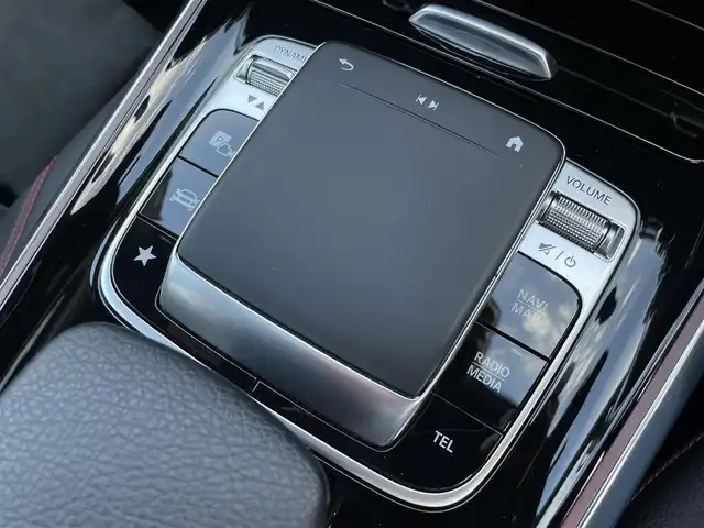 メルセデス・ベンツ ＧＬＢ２００ｄ AMGライン 東京都 2020(令2)年 3.6万km デジタルホワイト サンルーフ/純正ナビ（フルセグTV・Bluetooth・USB・AppleCarPlay・AndoroidoAuto）/アダプティブクルーズコントロール/パーキングアシスト/バックカメラ/全方位カメラ/BSM/ビルトインETC2.0/前席パワーシート/前席シートヒーター/電動リアゲート/コーナーセンサー/横滑り防止装置/衝突軽減ブレーキ/レーンキープアシスト/LEDオートライト/オートハイビーム/ルーフレール/純正フロアマット/3列シート/ハーフレザーシート/スマートキー/プッシュスタート/スペアキーｘ１/ターボ/アイドリングストップ