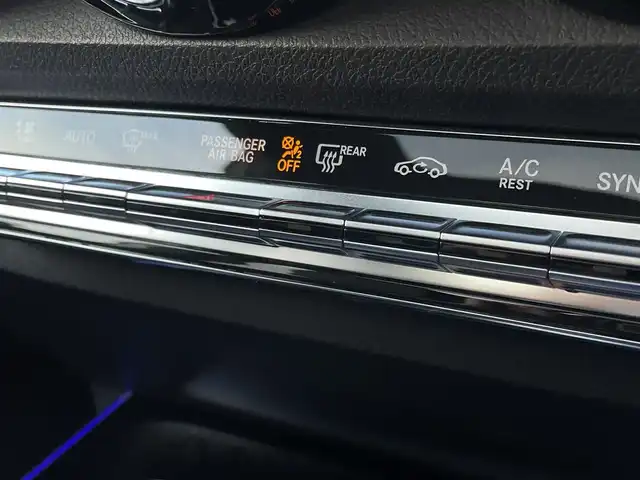 メルセデス・ベンツ ＧＬＢ２００ｄ AMGライン 東京都 2020(令2)年 3.6万km デジタルホワイト サンルーフ/純正ナビ（フルセグTV・Bluetooth・USB・AppleCarPlay・AndoroidoAuto）/アダプティブクルーズコントロール/パーキングアシスト/バックカメラ/全方位カメラ/BSM/ビルトインETC2.0/前席パワーシート/前席シートヒーター/電動リアゲート/コーナーセンサー/横滑り防止装置/衝突軽減ブレーキ/レーンキープアシスト/LEDオートライト/オートハイビーム/ルーフレール/純正フロアマット/3列シート/ハーフレザーシート/スマートキー/プッシュスタート/スペアキーｘ１/ターボ/アイドリングストップ