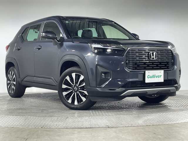 ホンダ ＷＲ－Ｖ Z 神奈川県 2024(令6)年 1万km メテオロイドグレーメタリック 純正９型ディスプレイオーディオ【DG5-1017946】/フルセグ　Bluetooth　USB　AM FM　AppleCarPlay　Androidauto/バックカメラ/ホンダセンシング/衝突軽減ブレーキ/後方誤発進抑制機能/歩行者事故低減ステアリング/路外逸脱抑制機能/車線維持支援システム/標識認識機能/パーキングセンサーシステム/誤発進抑制機能/近距離衝突軽減ブレーキ/アダブティブクルーズコントロール/先行車発進お知らせ機能/オートハイビーム/革巻きステアリング/パドルシフト/合皮/ファブリックコンビシート/純正ビルトインETC2.0/純正前後ドライブレコーダー/プッシュスタート/スマートキー/LEDヘッド/フォグランプ/オートライト/純正17インチアルミホイール/純正リアスポイラー