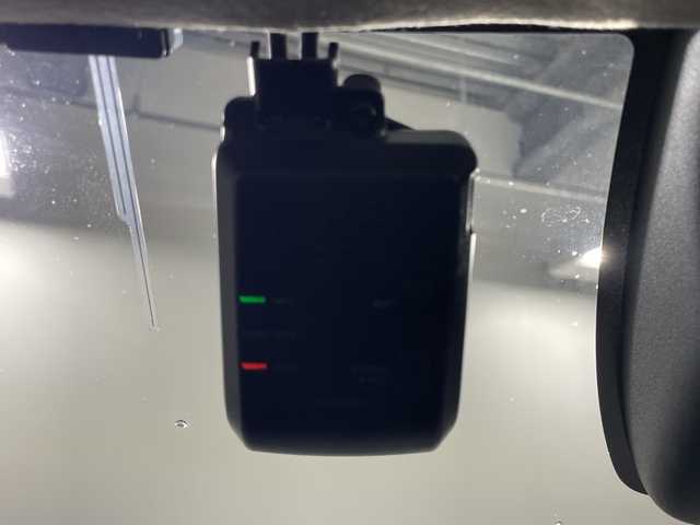 ホンダ ＷＲ－Ｖ Z 神奈川県 2024(令6)年 1万km メテオロイドグレーメタリック 純正９型ディスプレイオーディオ【DG5-1017946】/フルセグ　Bluetooth　USB　AM FM　AppleCarPlay　Androidauto/バックカメラ/ホンダセンシング/衝突軽減ブレーキ/後方誤発進抑制機能/歩行者事故低減ステアリング/路外逸脱抑制機能/車線維持支援システム/標識認識機能/パーキングセンサーシステム/誤発進抑制機能/近距離衝突軽減ブレーキ/アダブティブクルーズコントロール/先行車発進お知らせ機能/オートハイビーム/革巻きステアリング/パドルシフト/合皮/ファブリックコンビシート/純正ビルトインETC2.0/純正前後ドライブレコーダー/プッシュスタート/スマートキー/LEDヘッド/フォグランプ/オートライト/純正17インチアルミホイール/純正リアスポイラー