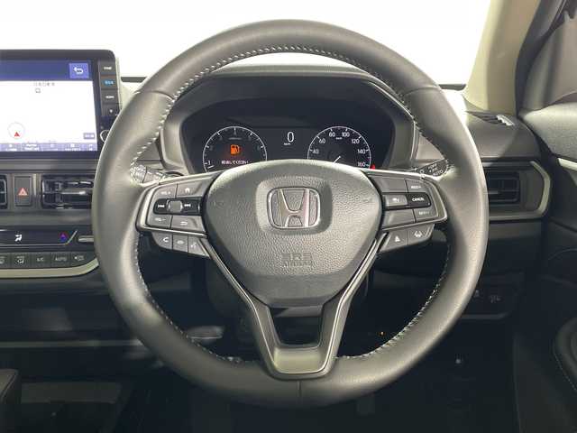 ホンダ ＷＲ－Ｖ Z 神奈川県 2024(令6)年 1万km メテオロイドグレーメタリック 純正９型ディスプレイオーディオ【DG5-1017946】/フルセグ　Bluetooth　USB　AM FM　AppleCarPlay　Androidauto/バックカメラ/ホンダセンシング/衝突軽減ブレーキ/後方誤発進抑制機能/歩行者事故低減ステアリング/路外逸脱抑制機能/車線維持支援システム/標識認識機能/パーキングセンサーシステム/誤発進抑制機能/近距離衝突軽減ブレーキ/アダブティブクルーズコントロール/先行車発進お知らせ機能/オートハイビーム/革巻きステアリング/パドルシフト/合皮/ファブリックコンビシート/純正ビルトインETC2.0/純正前後ドライブレコーダー/プッシュスタート/スマートキー/LEDヘッド/フォグランプ/オートライト/純正17インチアルミホイール/純正リアスポイラー