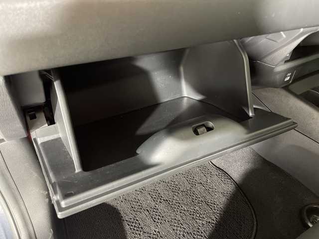 ホンダ ＷＲ－Ｖ Z 神奈川県 2024(令6)年 1万km メテオロイドグレーメタリック 純正９型ディスプレイオーディオ【DG5-1017946】/フルセグ　Bluetooth　USB　AM FM　AppleCarPlay　Androidauto/バックカメラ/ホンダセンシング/衝突軽減ブレーキ/後方誤発進抑制機能/歩行者事故低減ステアリング/路外逸脱抑制機能/車線維持支援システム/標識認識機能/パーキングセンサーシステム/誤発進抑制機能/近距離衝突軽減ブレーキ/アダブティブクルーズコントロール/先行車発進お知らせ機能/オートハイビーム/革巻きステアリング/パドルシフト/合皮/ファブリックコンビシート/純正ビルトインETC2.0/純正前後ドライブレコーダー/プッシュスタート/スマートキー/LEDヘッド/フォグランプ/オートライト/純正17インチアルミホイール/純正リアスポイラー