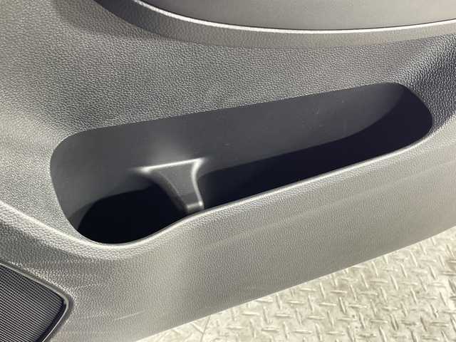 ホンダ ＷＲ－Ｖ Z 神奈川県 2024(令6)年 1万km メテオロイドグレーメタリック 純正９型ディスプレイオーディオ【DG5-1017946】/フルセグ　Bluetooth　USB　AM FM　AppleCarPlay　Androidauto/バックカメラ/ホンダセンシング/衝突軽減ブレーキ/後方誤発進抑制機能/歩行者事故低減ステアリング/路外逸脱抑制機能/車線維持支援システム/標識認識機能/パーキングセンサーシステム/誤発進抑制機能/近距離衝突軽減ブレーキ/アダブティブクルーズコントロール/先行車発進お知らせ機能/オートハイビーム/革巻きステアリング/パドルシフト/合皮/ファブリックコンビシート/純正ビルトインETC2.0/純正前後ドライブレコーダー/プッシュスタート/スマートキー/LEDヘッド/フォグランプ/オートライト/純正17インチアルミホイール/純正リアスポイラー