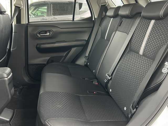 ダイハツ ロッキー プレミアム G HEV 兵庫県 2022(令4)年 0.9万km ブラックマイカメタリック/シャイニングホワイトパール 登録時距離8141km/ワンオーナー/2トーンカラー（ブラックルーフ/ブラックリアスポイラー/ブラックドアミラー）/純正ナビ/フルセグTV/バックカメラ/モデリスタエアロ（F/S/Rアンダー）/スマートアシスト/アダプティブクルーズコントロール/ドライブレコーダー/ETC/オートレベリング機能付LEDヘッドランプ/LEDシーケンシャルターンランプ/LEDフォグランプ/LEDイルミネーションランプ/LEDリアフォグランプ/コーナーセンサー/合皮ハーフレザーシート/シートヒーター（D席N席）/保証書/取説/スペアキー/純正フロアマット/社外AWスタッドレスタイヤ4本積込