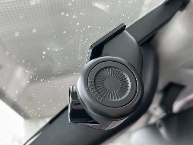 ダイハツ ロッキー プレミアム G HEV 兵庫県 2022(令4)年 0.9万km ブラックマイカメタリック/シャイニングホワイトパール 登録時距離8141km/ワンオーナー/2トーンカラー（ブラックルーフ/ブラックリアスポイラー/ブラックドアミラー）/純正ナビ/フルセグTV/バックカメラ/モデリスタエアロ（F/S/Rアンダー）/スマートアシスト/アダプティブクルーズコントロール/ドライブレコーダー/ETC/オートレベリング機能付LEDヘッドランプ/LEDシーケンシャルターンランプ/LEDフォグランプ/LEDイルミネーションランプ/LEDリアフォグランプ/コーナーセンサー/合皮ハーフレザーシート/シートヒーター（D席N席）/保証書/取説/スペアキー/純正フロアマット/社外AWスタッドレスタイヤ4本積込