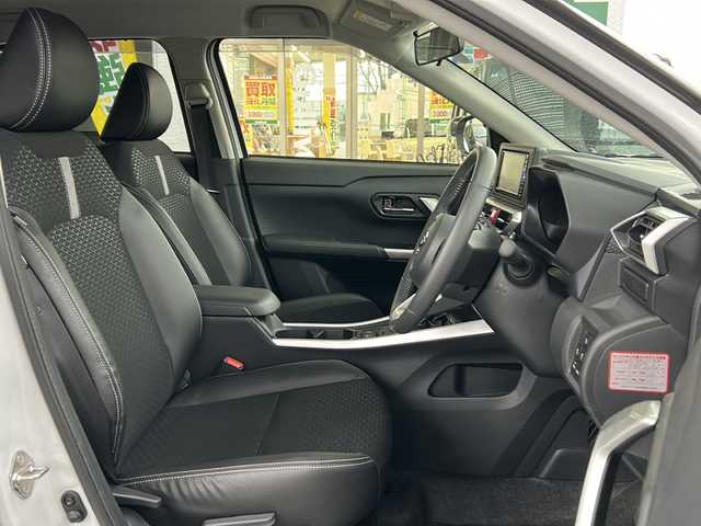 ダイハツ ロッキー プレミアム G HEV 兵庫県 2022(令4)年 0.9万km ブラックマイカメタリック/シャイニングホワイトパール 登録時距離8141km/ワンオーナー/2トーンカラー（ブラックルーフ/ブラックリアスポイラー/ブラックドアミラー）/純正ナビ/フルセグTV/バックカメラ/モデリスタエアロ（F/S/Rアンダー）/スマートアシスト/アダプティブクルーズコントロール/ドライブレコーダー/ETC/オートレベリング機能付LEDヘッドランプ/LEDシーケンシャルターンランプ/LEDフォグランプ/LEDイルミネーションランプ/LEDリアフォグランプ/コーナーセンサー/合皮ハーフレザーシート/シートヒーター（D席N席）/保証書/取説/スペアキー/純正フロアマット/社外AWスタッドレスタイヤ4本積込