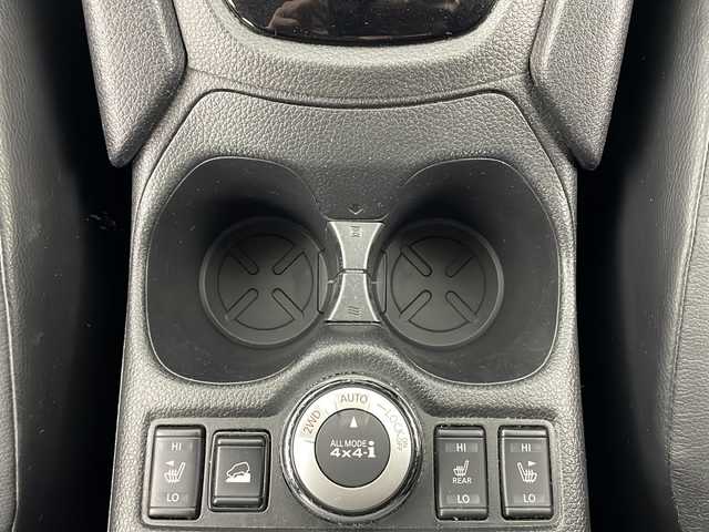 日産 エクストレイル ハイブリッド 20Xi 秋田県 2021(令3)年 6.9万km シャイニングブルー プロパイロット　/純正９インチナビ 【CD/DVD/SD/BT/AUX/HDMI】/フルセグＴＶ /デジタルインナーミラー /ハイビームアシスト/ETC2.0 /電動リアゲート/LEDヘッドライト /純正11インチフリップダウンモニター /全席シートヒーター/ルーフレール/全方位カメラ/ナビ連動ドライブレコーダー/取扱説明書/スマートキー/プッシュスタート/電格ミラー/ステアリングスイッチ/オートライト/ドライブモード切替/プッシュスタート/純正AW/横滑り防止装置/レーンキープアシスト/衝突被害軽減システム/コーナーセンサー