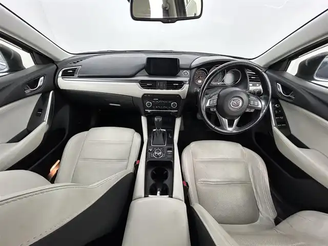 マツダ アテンザ ワゴン XD Lパッケージ 道央・札幌 2015(平27)年 6.9万km ディープクリスタルブルーマイカ ・４WD/・BOSEサウンド/・白レザーシート/・純正SDナビ/・CD/DVD/BT/フルセグ/AUX/USB/・バックカメラ/・ビルトインETC/・防眩ミラー/・HUD/・衝突軽減ブレーキ/・横滑り防止装置/・アダプティブクルーズコントロール/・レーンキープアシスト/・コーナーセンサー/・ブラインドスポットモニター/・アイドリングストップ/・パドルシフト/・LEDヘッドライト/・前後フォグ/・前席パワーシート/・D席シートメモリー/・前席シートヒーター