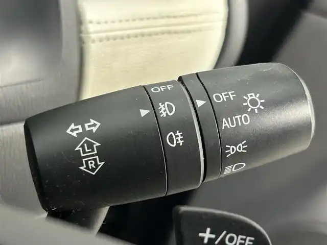 マツダ アテンザ ワゴン XD Lパッケージ 道央・札幌 2015(平27)年 6.9万km ディープクリスタルブルーマイカ ・４WD/・BOSEサウンド/・白レザーシート/・純正SDナビ/・CD/DVD/BT/フルセグ/AUX/USB/・バックカメラ/・ビルトインETC/・防眩ミラー/・HUD/・衝突軽減ブレーキ/・横滑り防止装置/・アダプティブクルーズコントロール/・レーンキープアシスト/・コーナーセンサー/・ブラインドスポットモニター/・アイドリングストップ/・パドルシフト/・LEDヘッドライト/・前後フォグ/・前席パワーシート/・D席シートメモリー/・前席シートヒーター