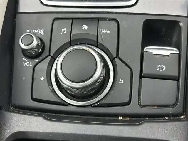 マツダ アテンザ ワゴン XD Lパッケージ 道央・札幌 2015(平27)年 6.9万km ディープクリスタルブルーマイカ ・４WD/・BOSEサウンド/・白レザーシート/・純正SDナビ/・CD/DVD/BT/フルセグ/AUX/USB/・バックカメラ/・ビルトインETC/・防眩ミラー/・HUD/・衝突軽減ブレーキ/・横滑り防止装置/・アダプティブクルーズコントロール/・レーンキープアシスト/・コーナーセンサー/・ブラインドスポットモニター/・アイドリングストップ/・パドルシフト/・LEDヘッドライト/・前後フォグ/・前席パワーシート/・D席シートメモリー/・前席シートヒーター