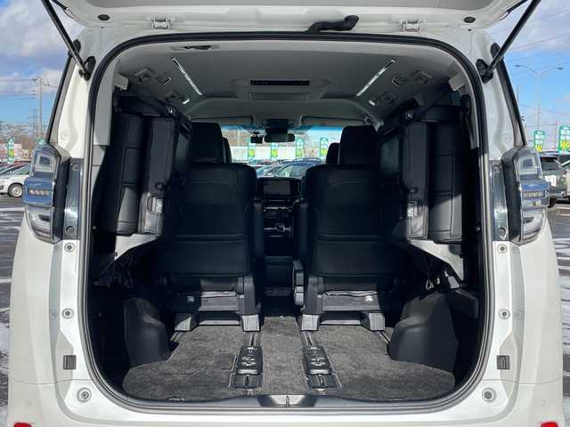 トヨタ ヴェルファイア Z 道央・札幌 2020(令2)年 14.6万km ホワイトパールクリスタルシャイン ４WD/ワンオーナー/純正Dオーディオ/CD/DVD/BT/フルセグ/トヨタセーフティセンス/プリクラッシュセーフティ/横滑り防止装置/レーダークルーズコントロール/レーンキープアシスト/パーキングアシスト/クリアランスソナー/パーキングサポートブレーキ/ロードサインアシスト/バックカメラ/ビルトインETC/ドライブレコーダー/アイドリングストップ/ECOMODE/両側パワースライドドア/レザーシートカバー/革巻きウッドコンビステアリング/ステアリングリモコン/AC100V/MTモード付AT/プッシュスタート/スマートキー/LEDヘッドライト/オートライト/オートマチックハイビーム/フォグランプ/電動格納ミラー/ウィンカーミラー/純正フロアマット/ドアバイザー/スペアキー