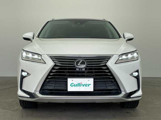 レクサス ＲＸ 200t バージョンL 兵庫県 2016(平28)年 6.7万km ソニッククォーツ ・パノラミックルーフ/・LEXUSsafety/・プリクラッシュセーフティ/・レーダークルーズコントロール/・オートマチックハイビーム/・リヤクロストラフィックアラート/・ブラインドスポットモニター/・クリアランスソナー/・純正12.3インチナビ＆TV＆BT＆USB＆DVD＆BD/・パノラマミックビューモニター/・ビルトインETC2.0/・レザーシート/・前席パワーシート/・全席シートヒーター/・前席シートベンチレーション/・純正20インチアルミホイール/・スマートキー/・パワーバックドア/・3眼LEDヘッドライト/・LEDフォグランプ/・オートライト/・ヘッドアップディスプレイ/・AC100V電源/・ステアリングヒーター/・ステアリングスイッチ